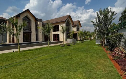 4Bedroom Duplexes plus dsq.